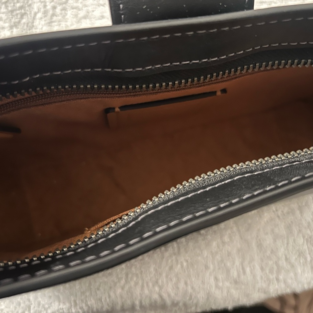 Coach Eliza Black Leather Shoulder Bag - Picture 10 of 15